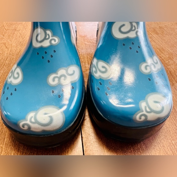 Oaki Rain Boots (2 for 1) - Picture 5 of 9